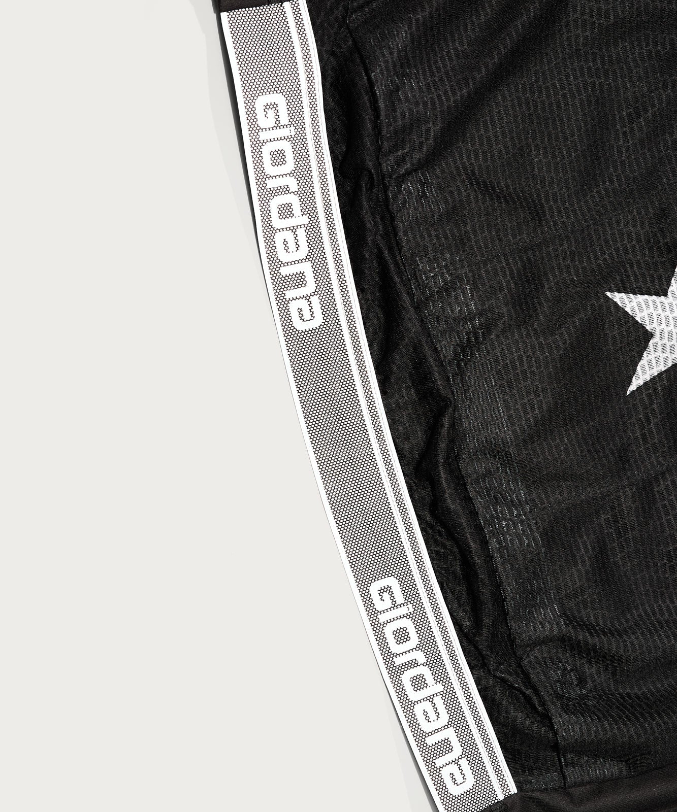 Classic Shop Wind Vest in Black