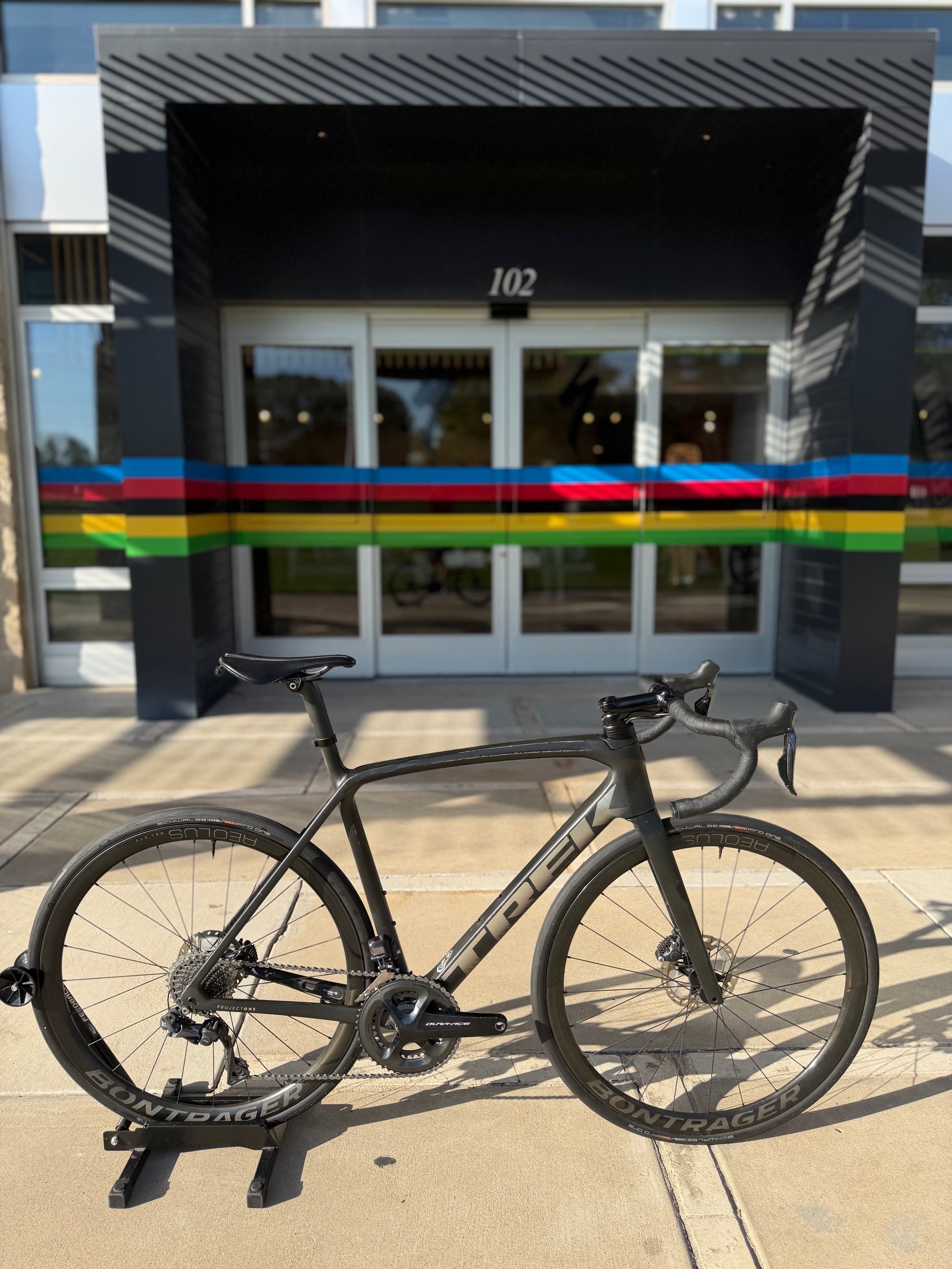 PREOWNED 2020 Trek Project One Madone SLR 9 Dura-Ace 56 cm