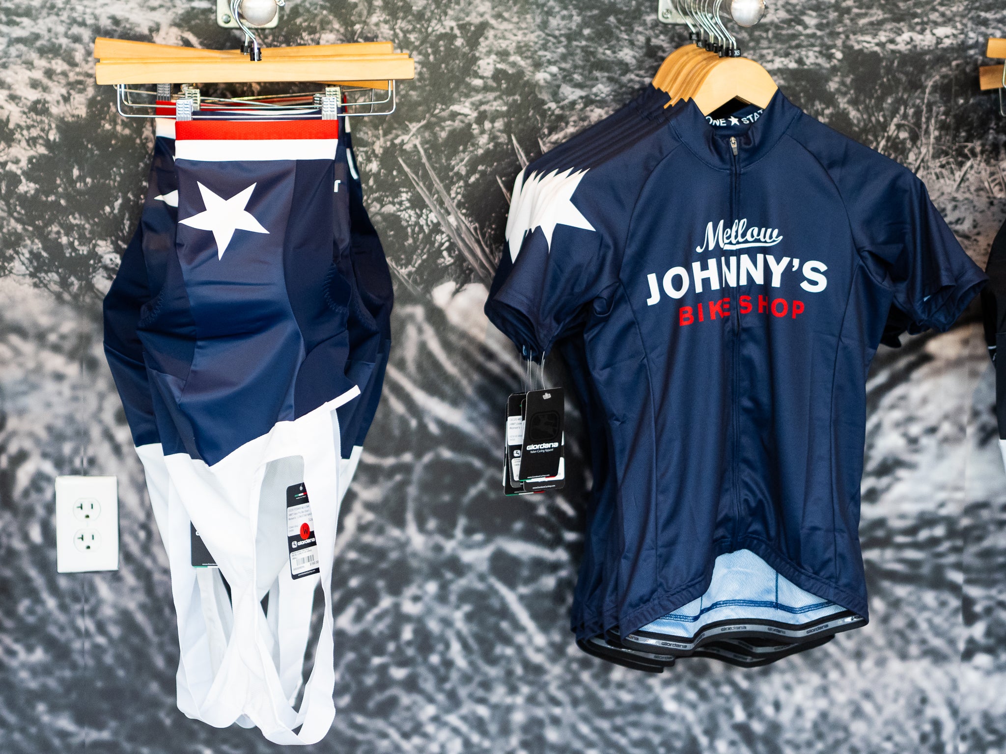 MJ's Lone Star Bibs